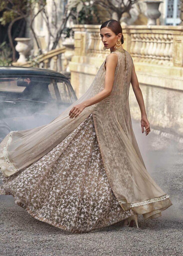 Double Layered Pure Chiffon Gown with Pure Jamavar Straight Pants - Image 3