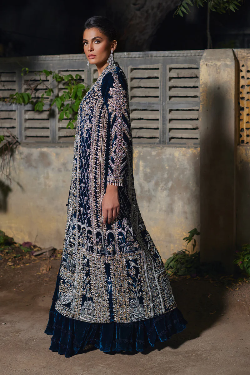 047A7443-1.webp Front Open Gown Pure Velvet Dress