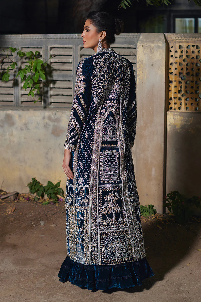 047A7445-1.webp Front Open Gown Pure Velvet Dress