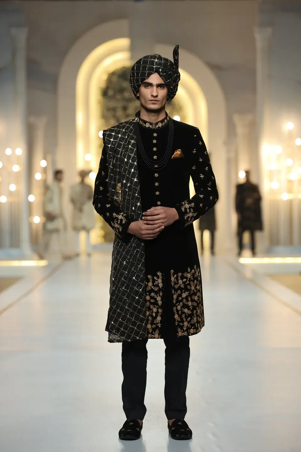 Black Sherwani Barat Dress For Men