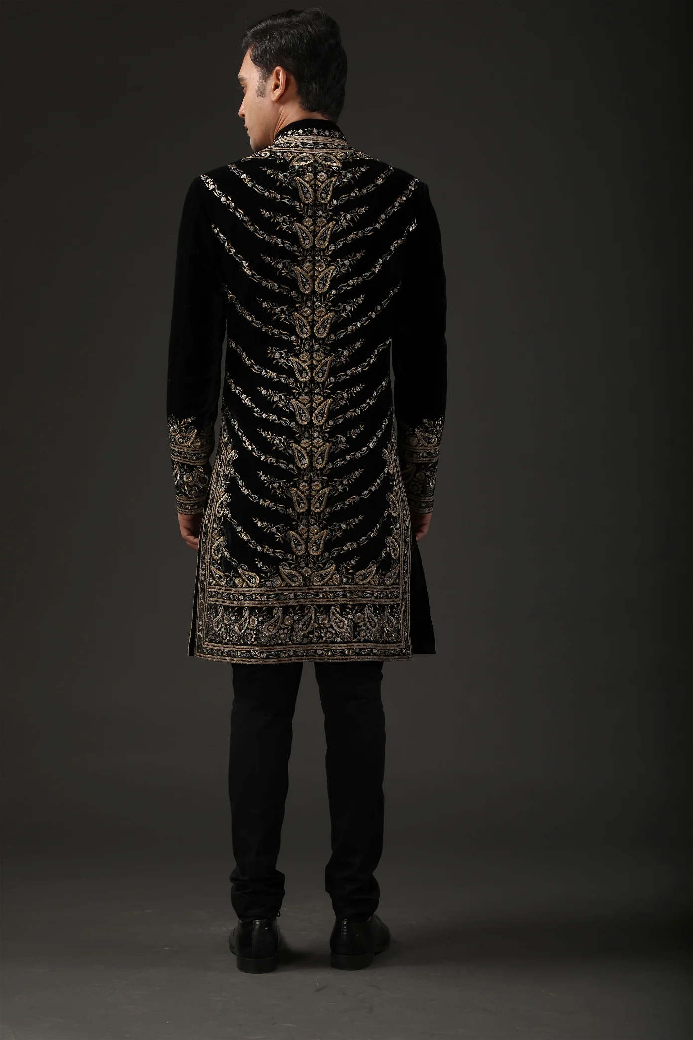 Men's Embroidered Silk Velvet Sherwani