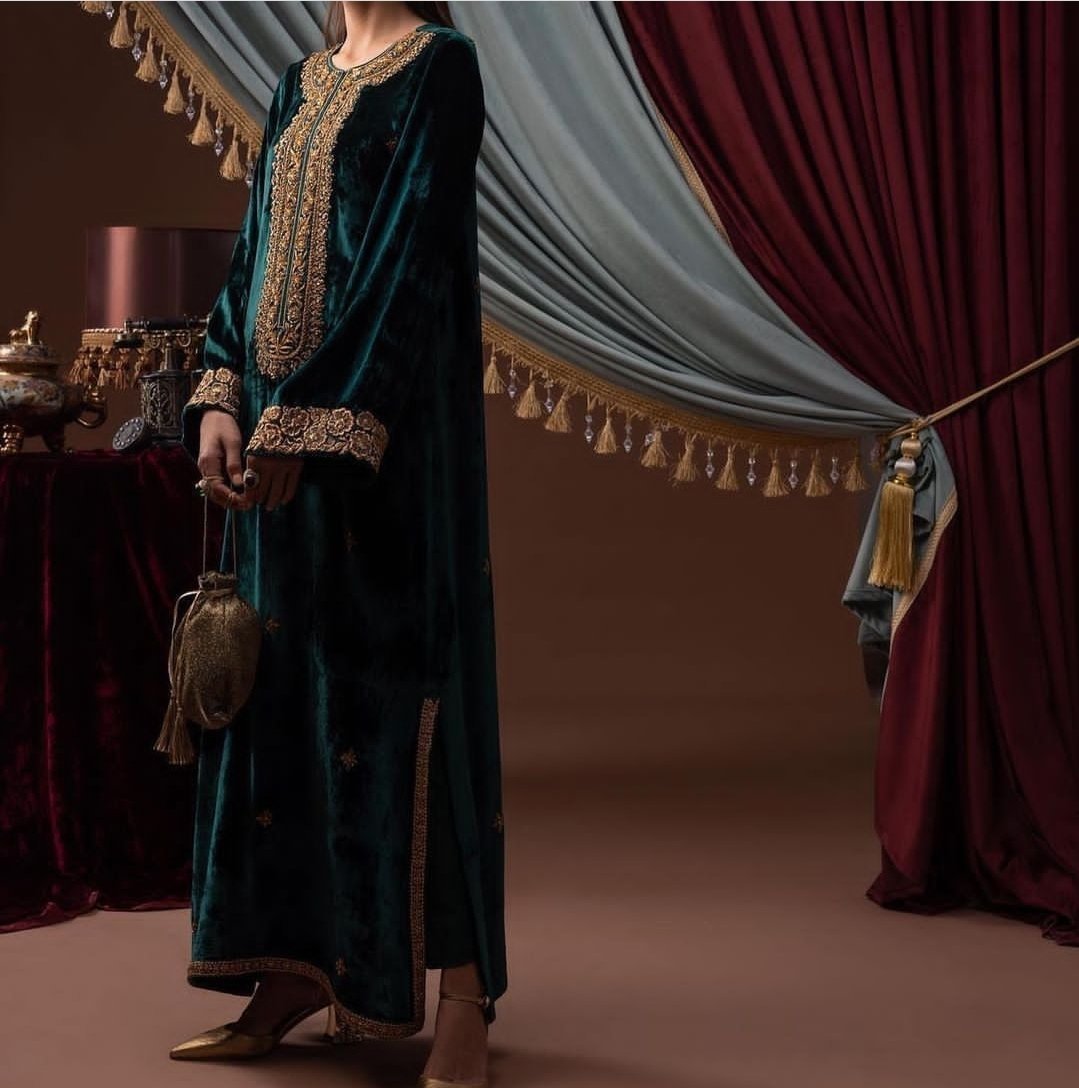 Long Shirt on Velvet