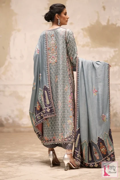 Detailed back view of embroidered raw silk kurta by Fab By Amirah