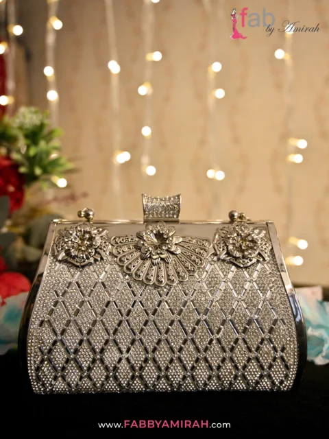 Matching the Sparkle: How to Pair Luxury Clutches with Your Bridal Look 6 Luxury Silver Crystal Bridal Clutch