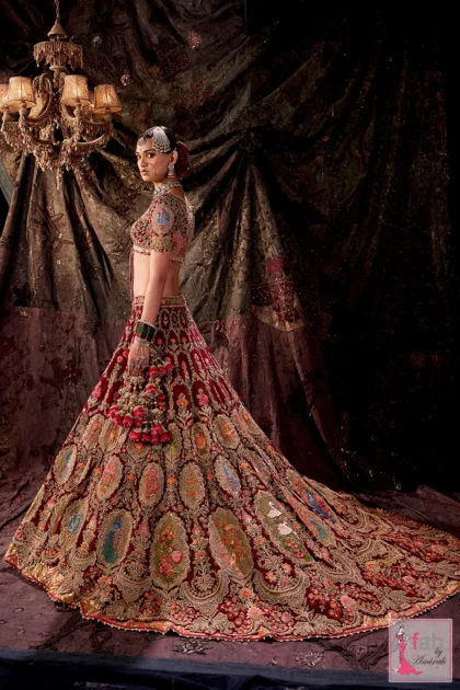 FAB By AMIRAH 7 Model wearing the multi hued tulle dupatta draped over the head and shoulder.